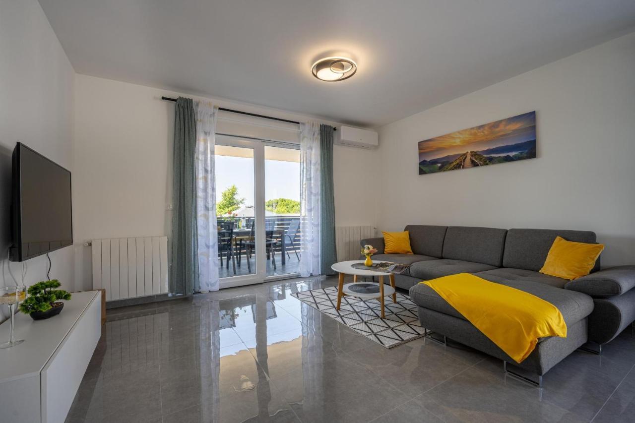 Domus Alba Apartments Pula Exterior foto